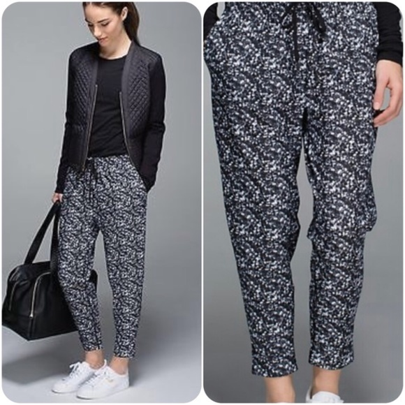 lululemon athletica Pants - Lululemon Jet Crop Shimmy Shimmer Sequin Pants
